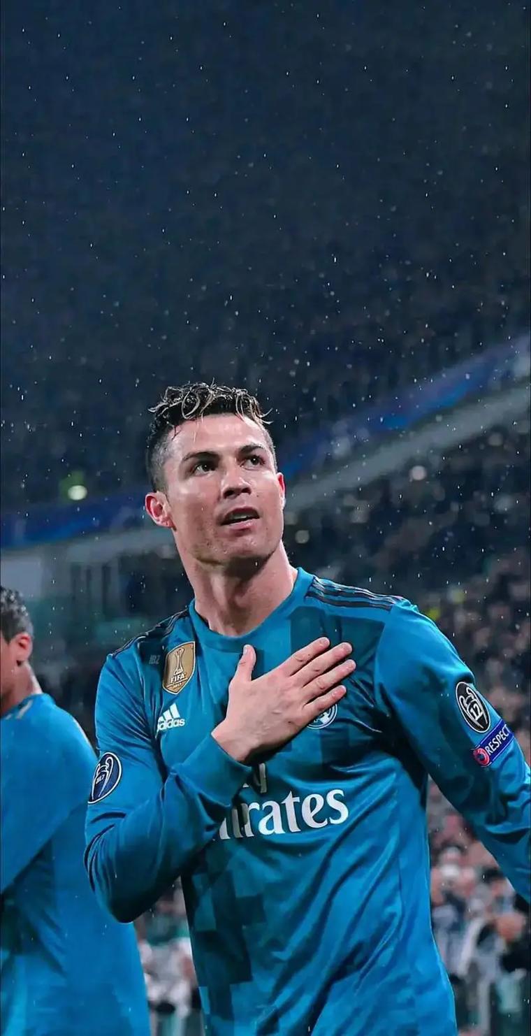 杨瀚森首发出战19分钟贡献4分5板2助