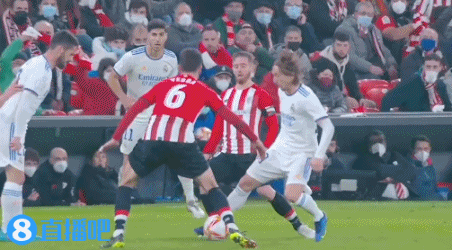 阿莱格里电话指挥后，米兰火速扳回一城