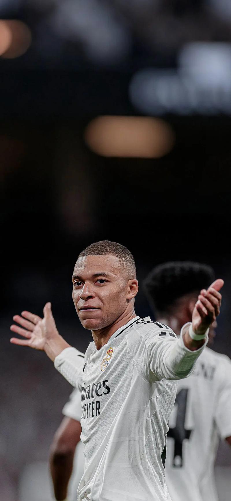 马卡畅想梅西回归巴萨可能性：年龄不是问题，可踢伪9或前腰